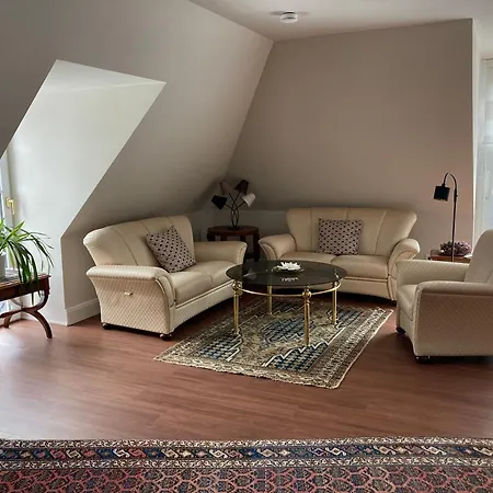 Wohlfuehlen In Anderen Raeumen *